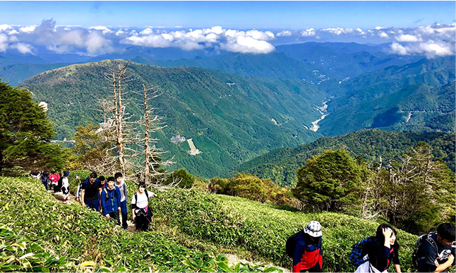 Travel the 100 famous mountains of Japan